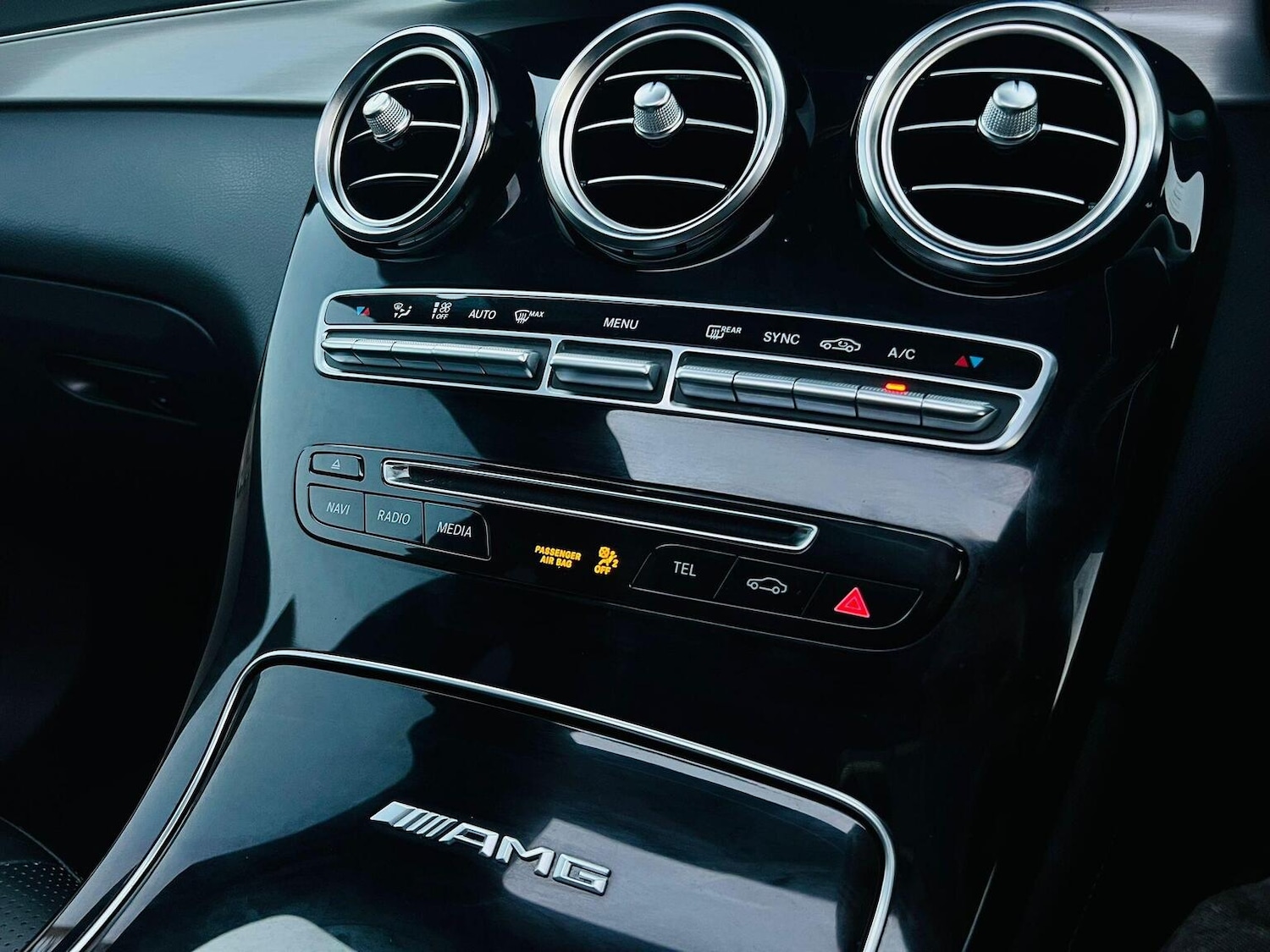 Used Mercedes-Benz GLC 2019 for sale - 76624438: Photo 84