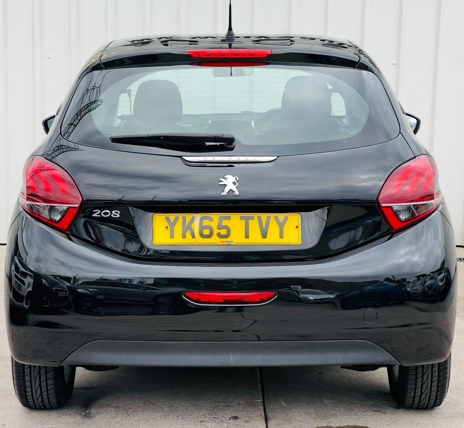 Used Peugeot 208 2015 for sale - 76293143: Photo 14