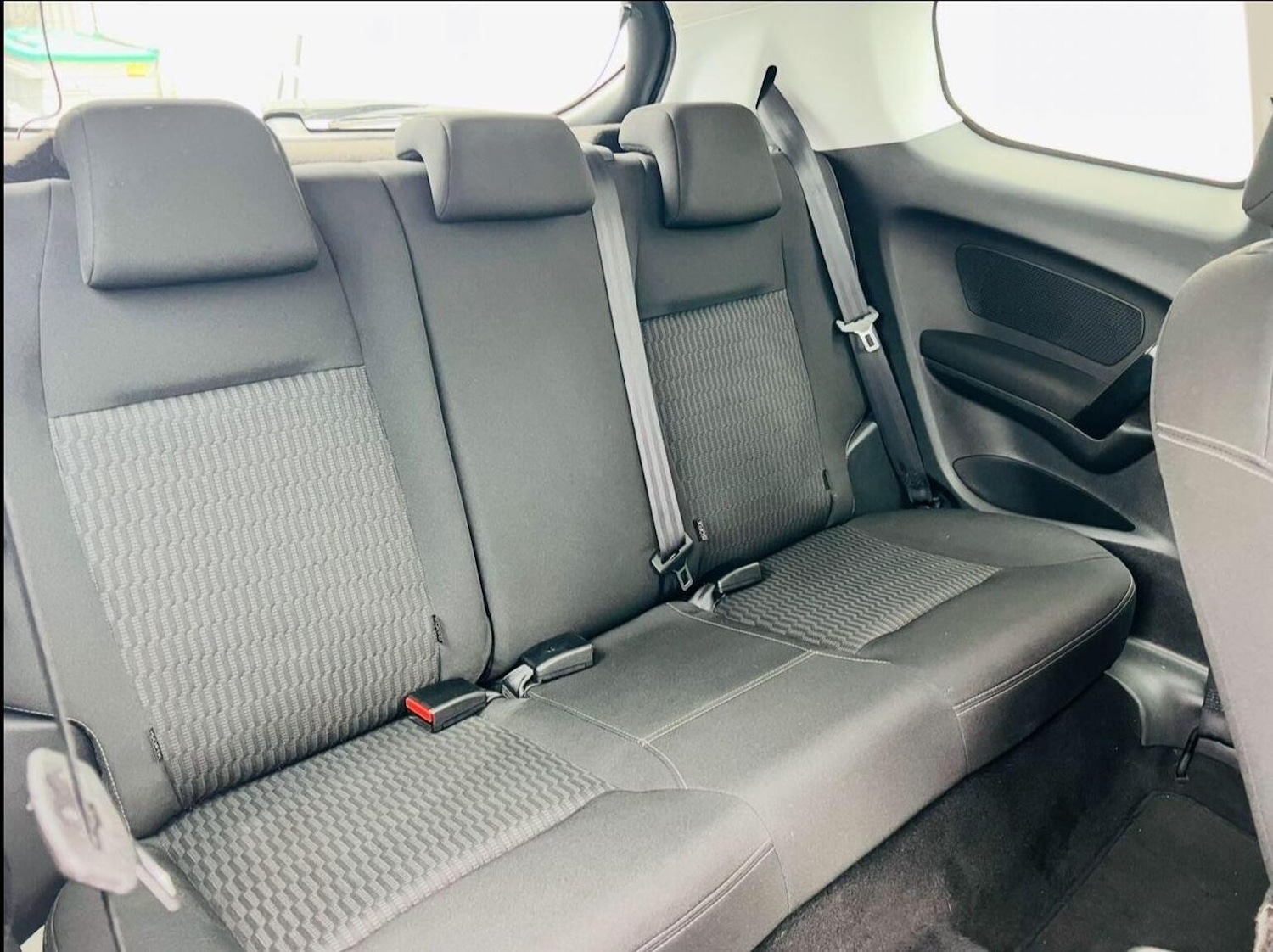 Used Peugeot 208 2015 for sale - 76293143: Photo 30