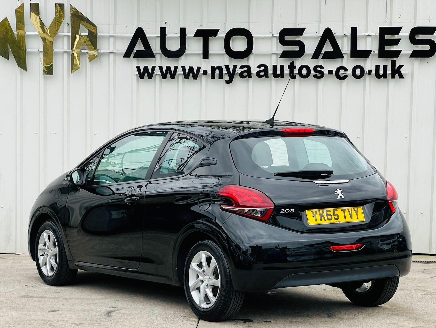 Used Peugeot 208 2015 for sale - 76293143: Photo 4