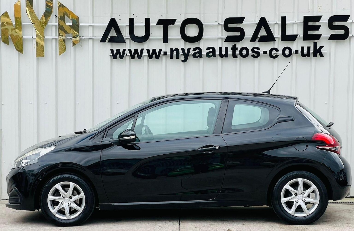 Used Peugeot 208 2015 for sale - 76293143: Photo 7