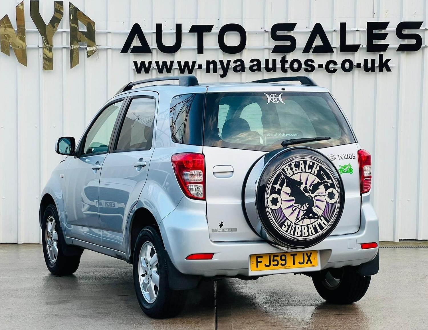 Used Daihatsu Terios 2010 for sale - 77342677: Photo 4