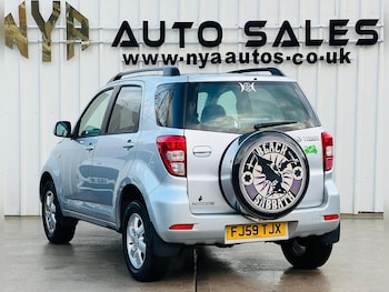 Used Daihatsu Terios 2010 for sale - 77342677: Photo