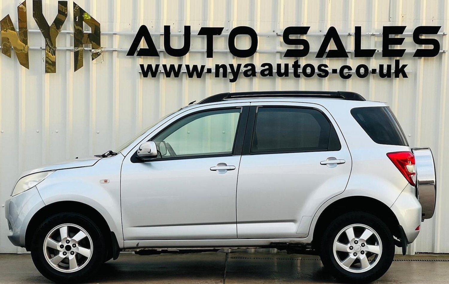 Used Daihatsu Terios 2010 for sale - 77342677: Photo 8