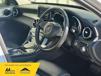Used Mercedes-Benz C-Class 2014 for sale - 76115611: Photo