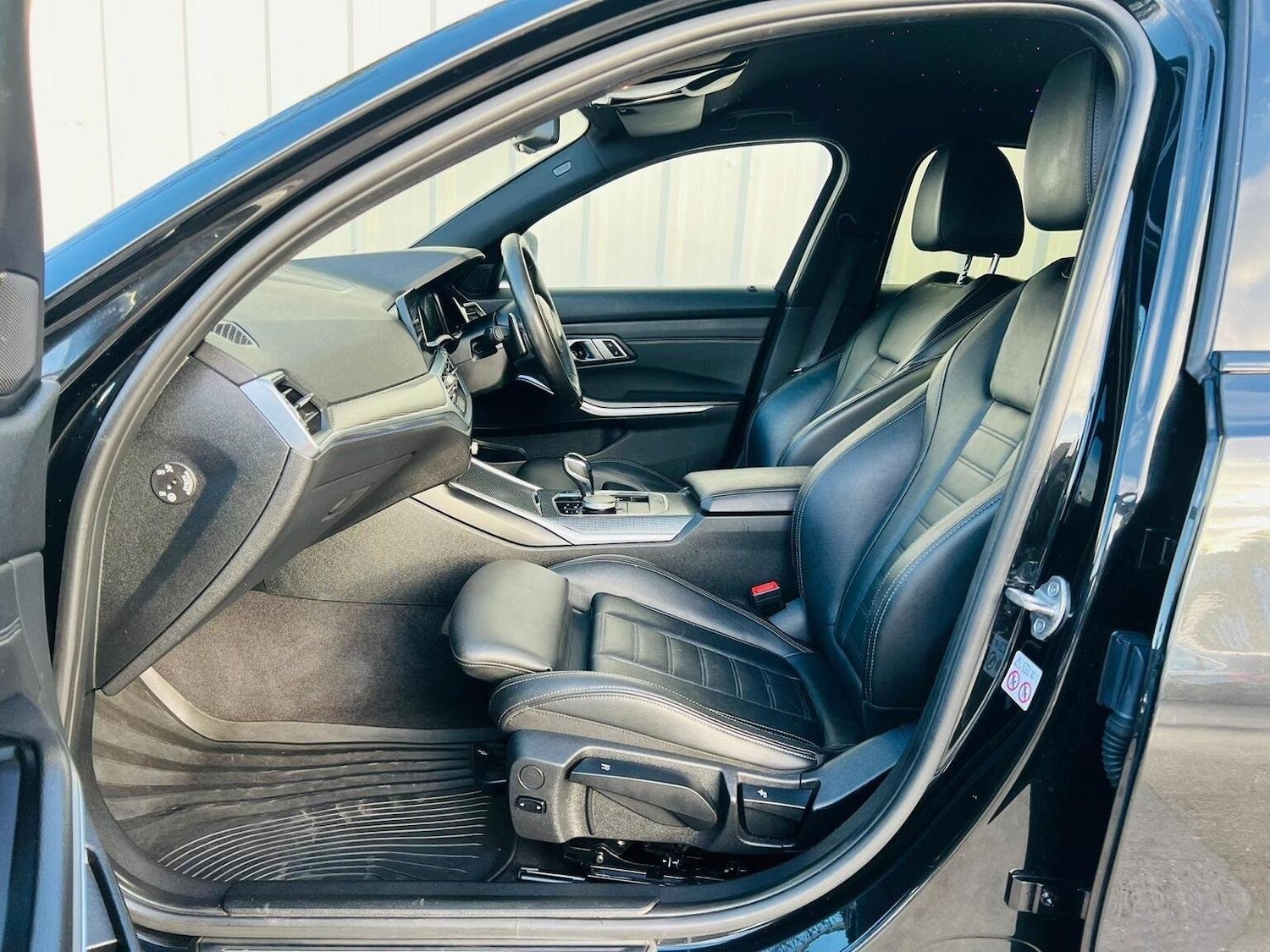 Used BMW 3 Series 2019 for sale - 76115600: Photo 31