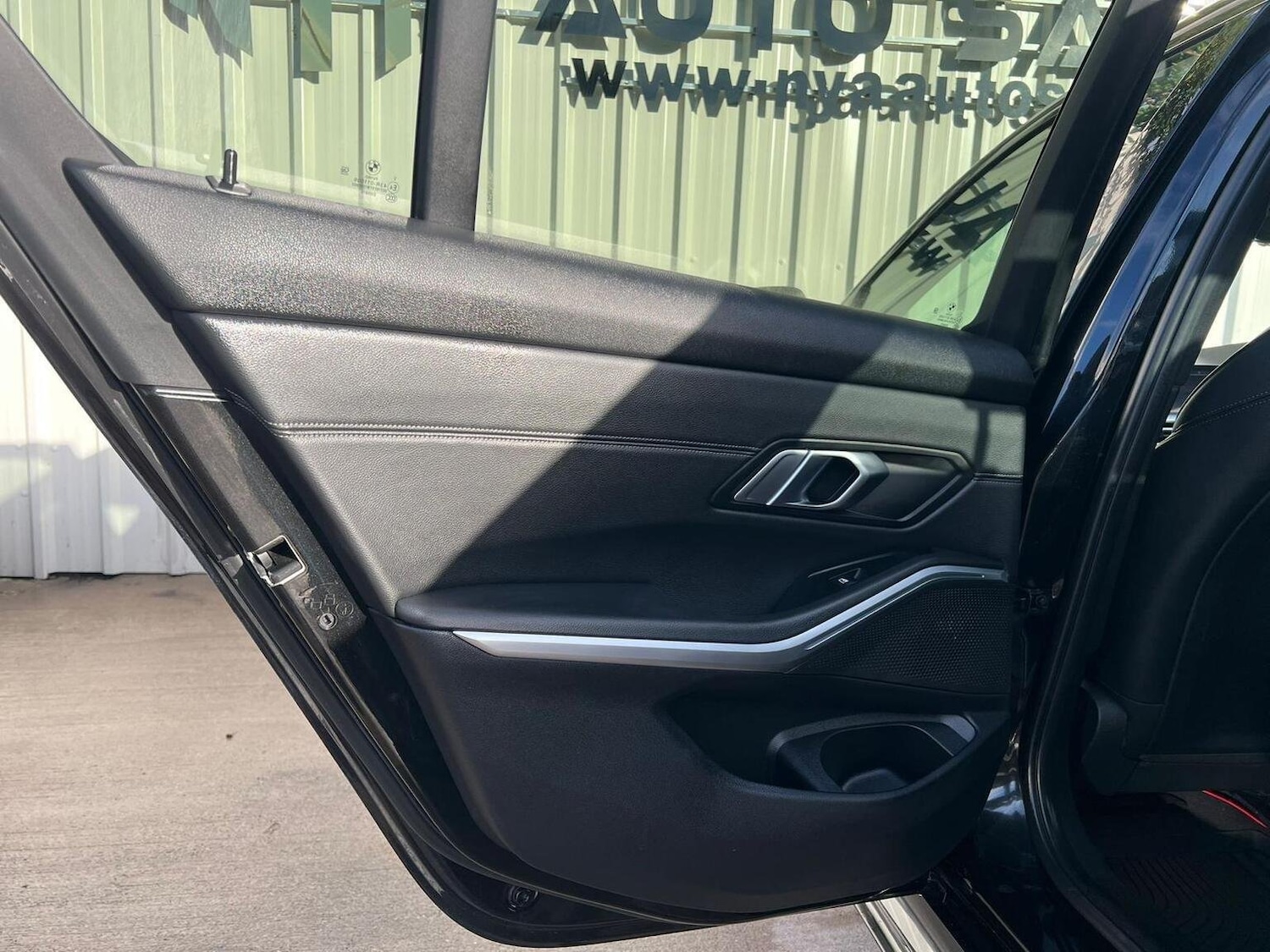 Used BMW 3 Series 2019 for sale - 76115600: Photo 37