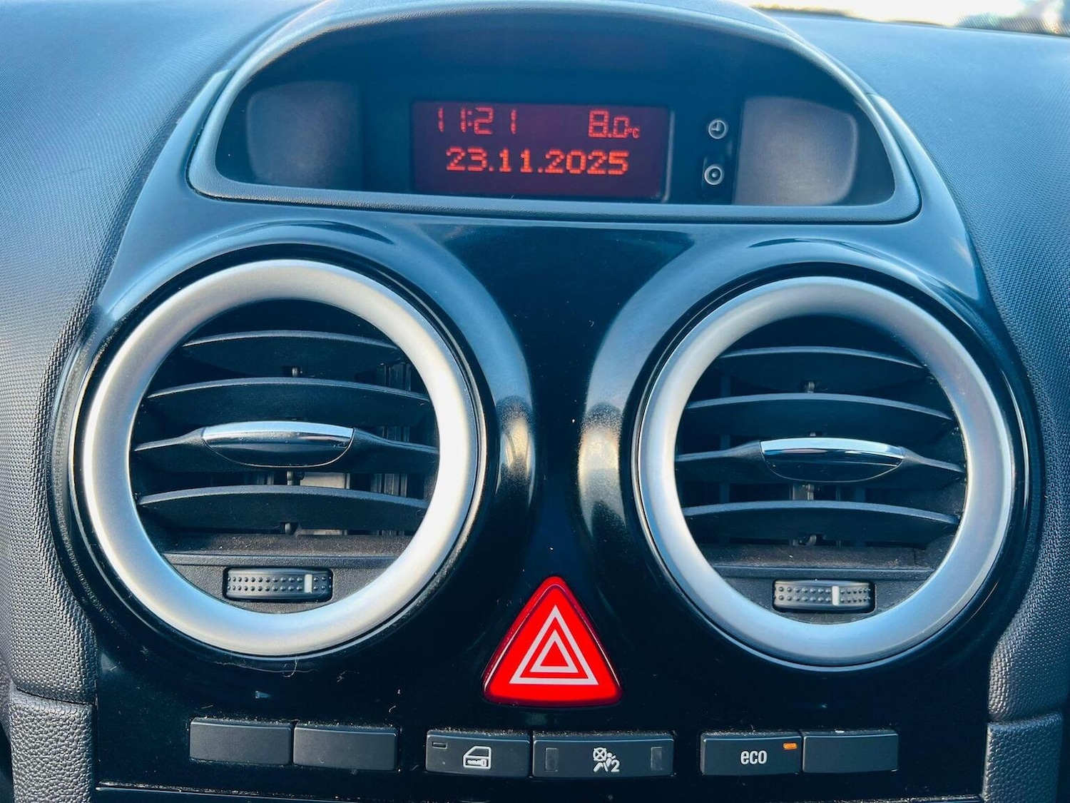 Used Vauxhall Corsa 2013 for sale - 76670755: Photo 35