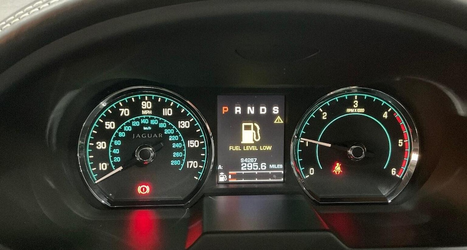 Used Jaguar XF 2012 for sale - 76817521: Photo 10