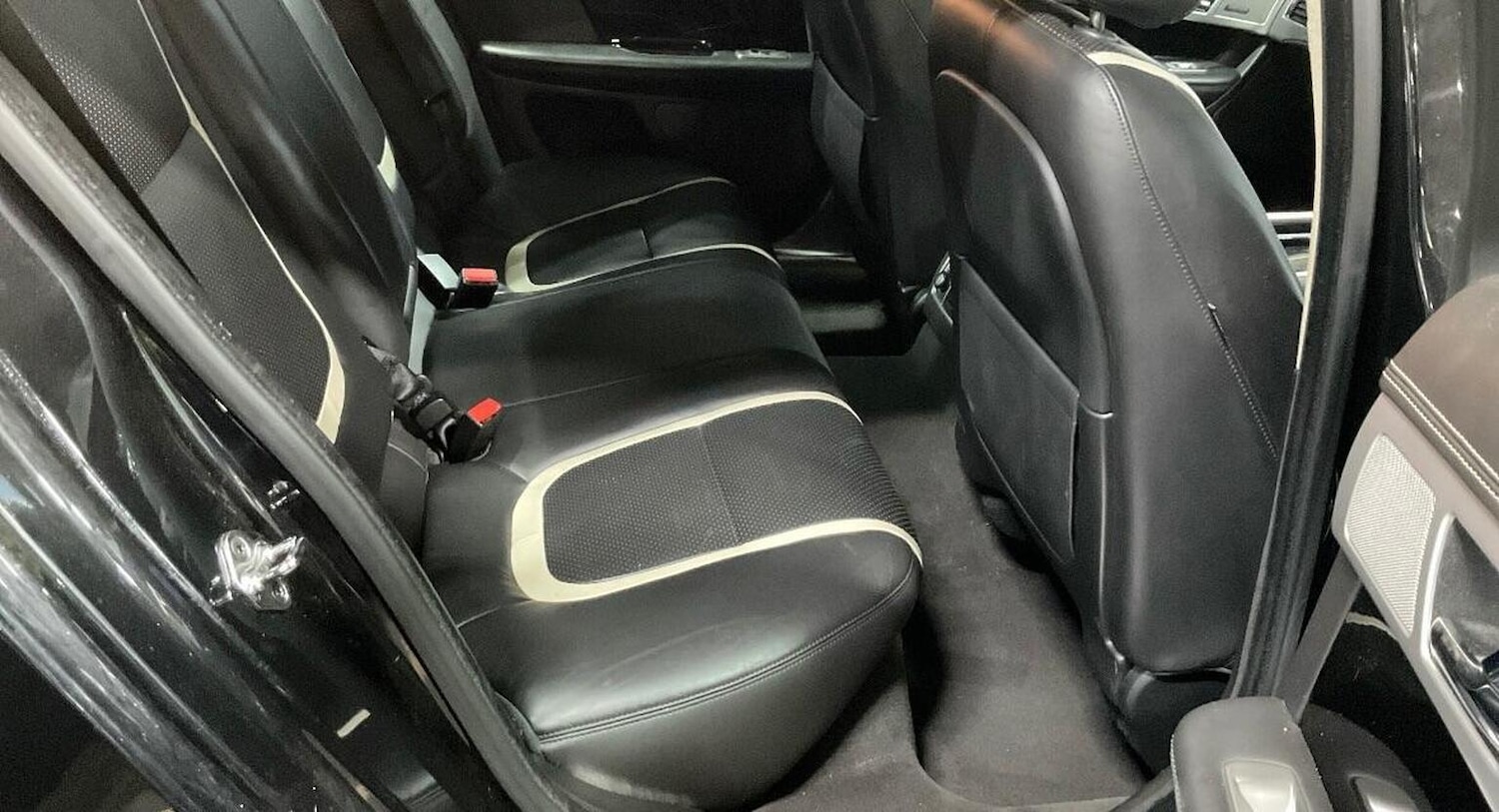 Used Jaguar XF 2012 for sale - 76817521: Photo 8