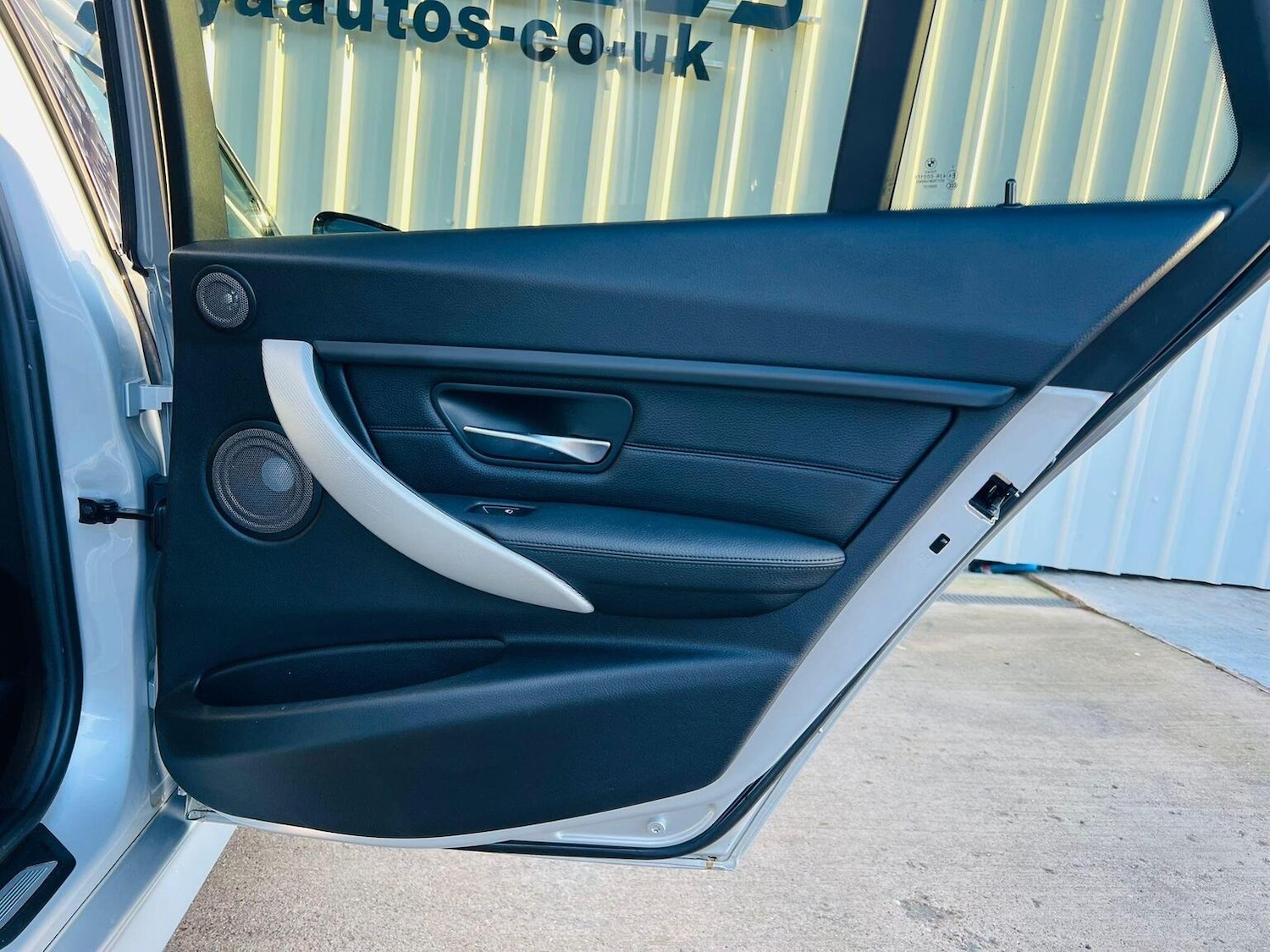 Used BMW 3 Series 2015 for sale - 76670744: Photo 35