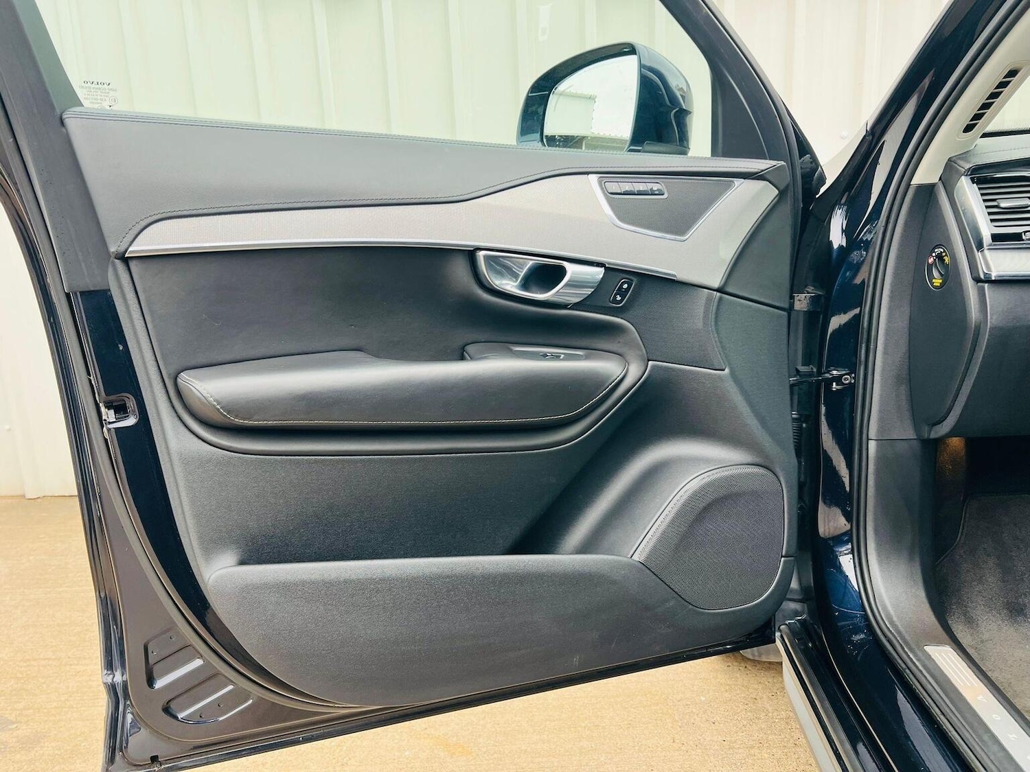 Used Volvo XC90 2015 for sale - 77595371: Photo 34