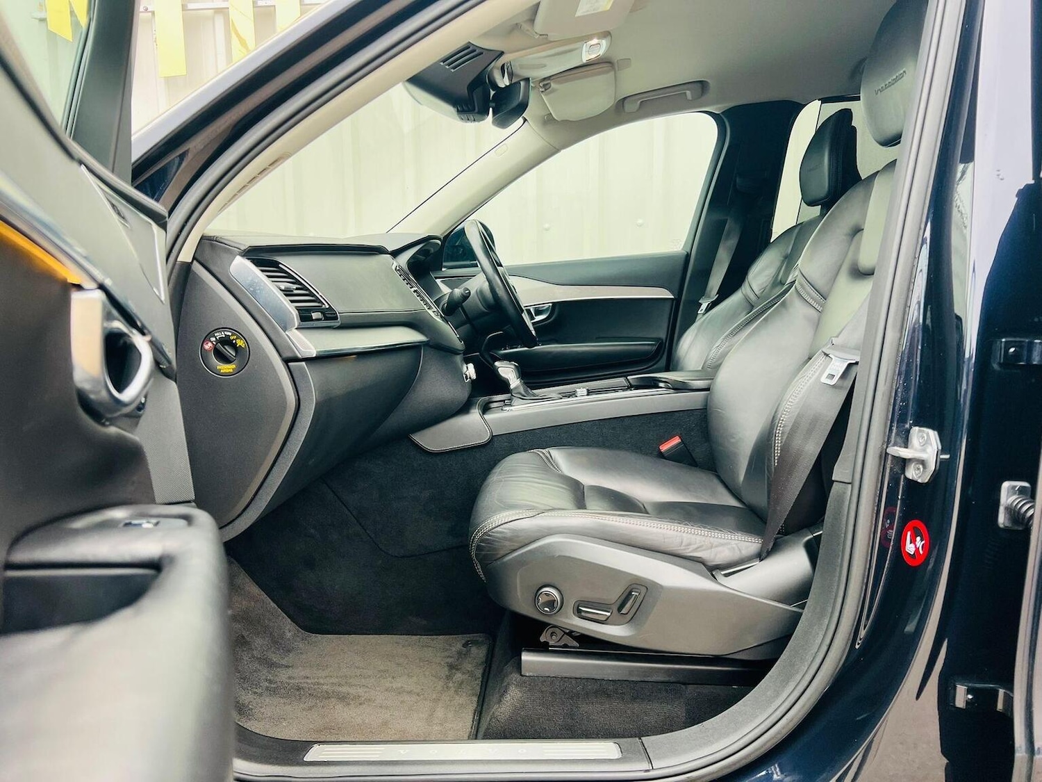 Used Volvo XC90 2015 for sale - 77595371: Photo 35