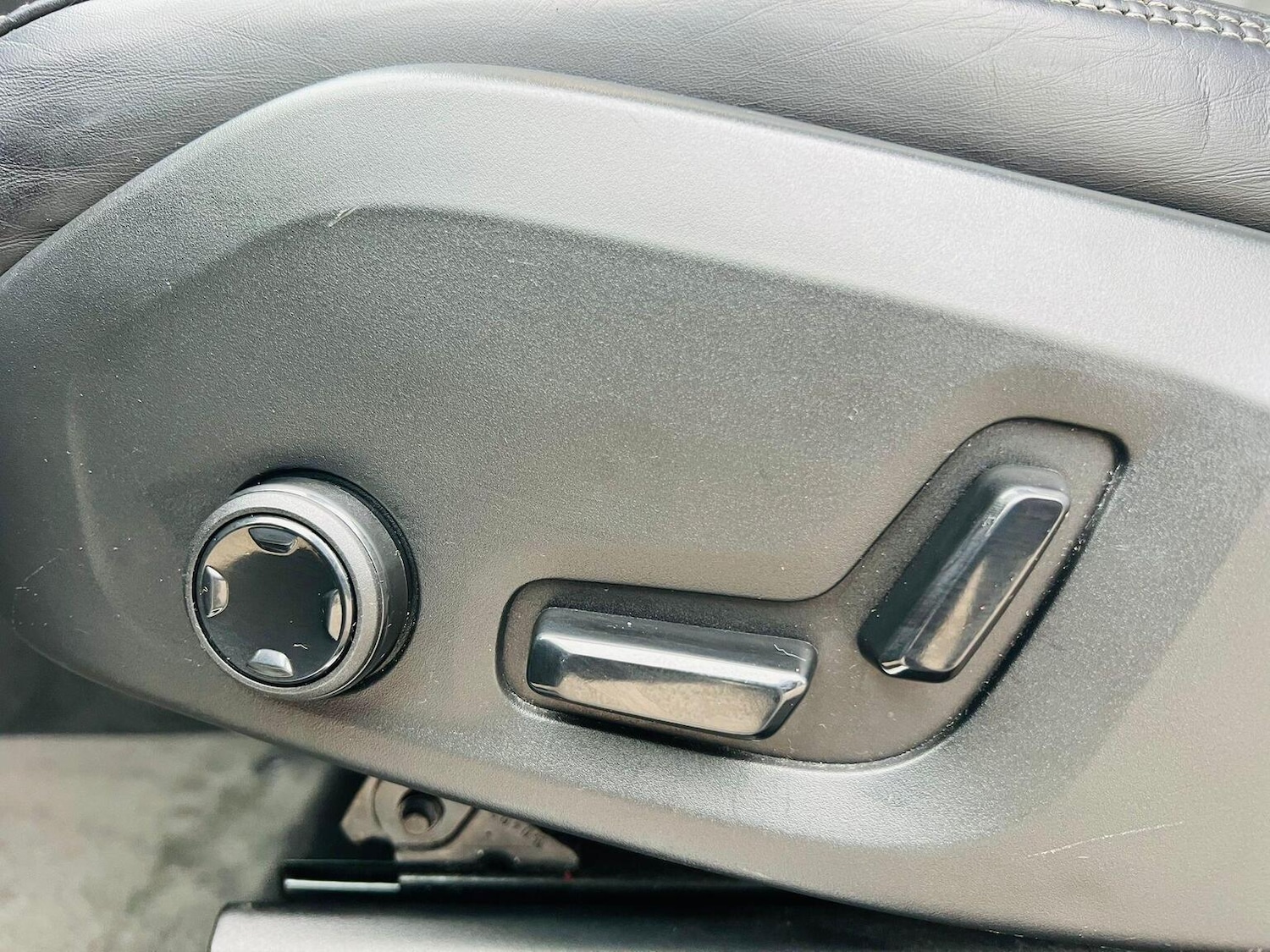 Used Volvo XC90 2015 for sale - 77595371: Photo 36