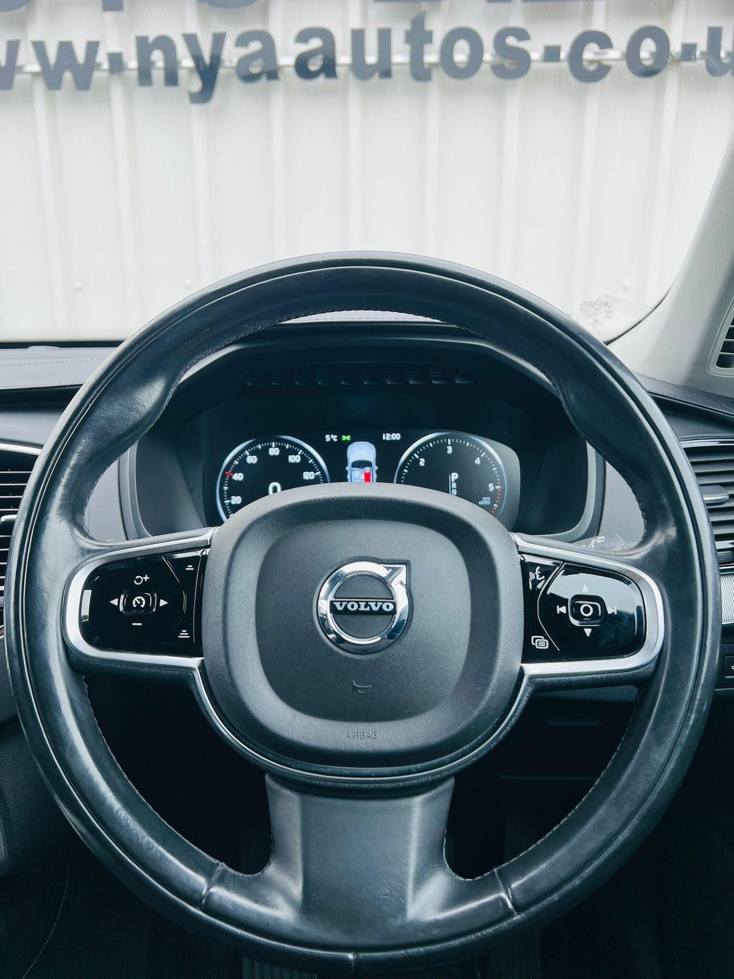 Used Volvo XC90 2015 for sale - 77595371: Photo 49