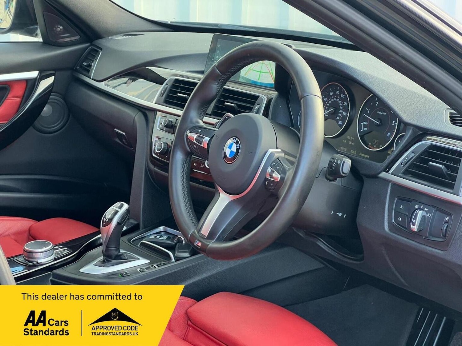 Used BMW 3 Series 2016 for sale - 76391501: Photo 2