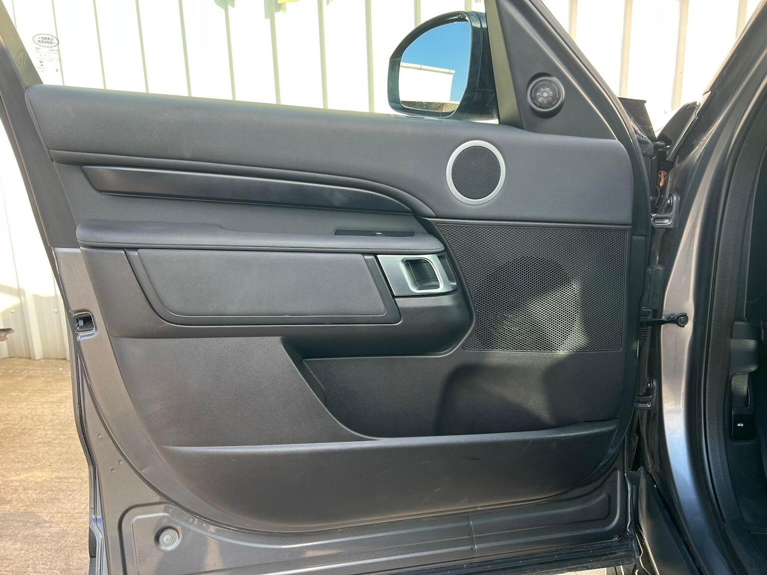 Used Land Rover Discovery 2018 for sale - 77977078: Photo 30