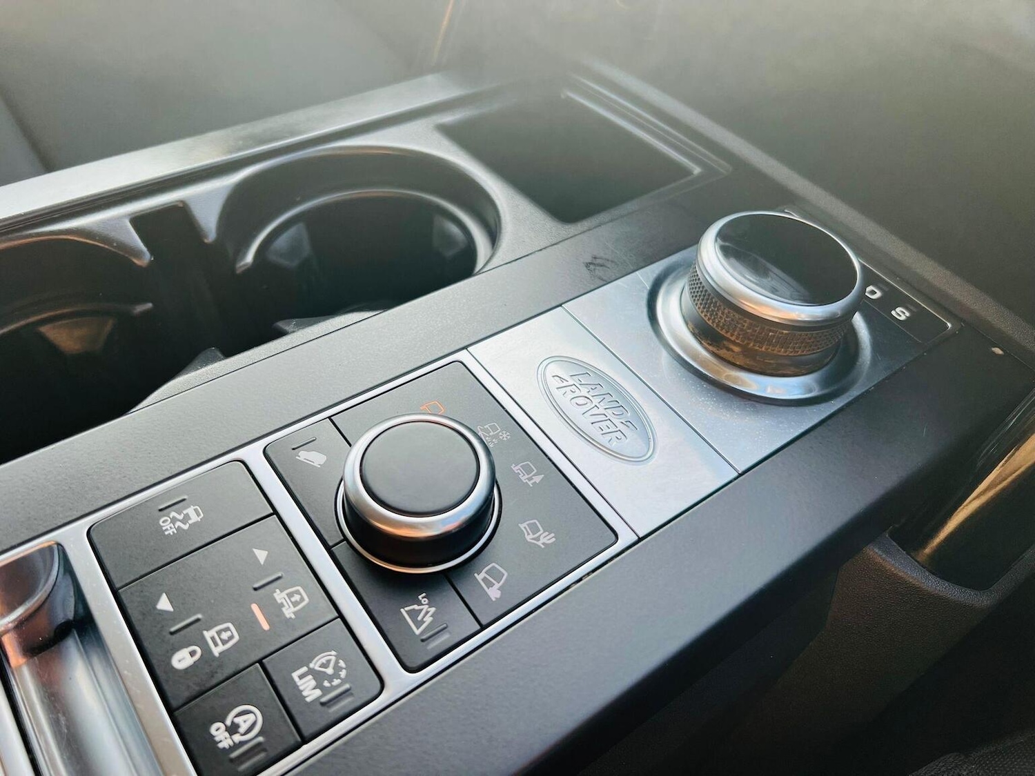 Used Land Rover Discovery 2018 for sale - 77977078: Photo 48