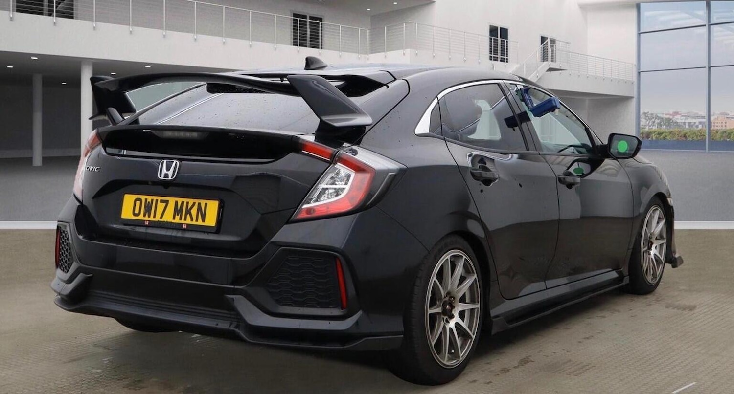 Used Honda Civic 2017 for sale - 76758817: Photo 5