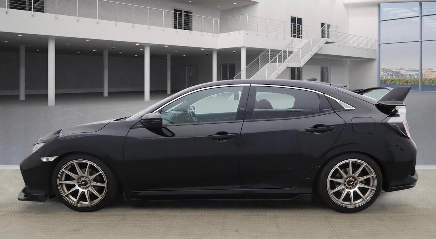 Used Honda Civic 2017 for sale - 76758817: Photo 7