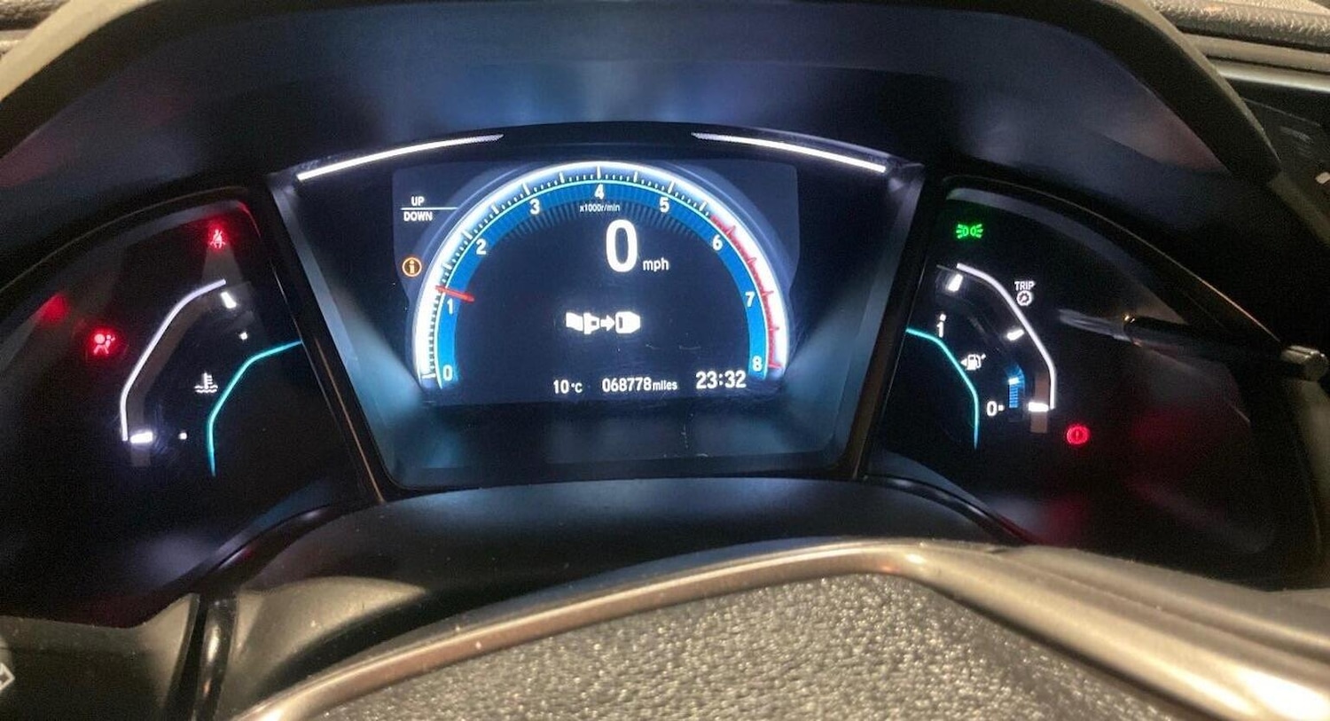 Used Honda Civic 2017 for sale - 76758817: Photo 9