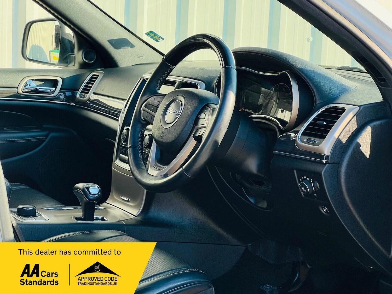 Used Jeep Grand Cherokee 2015 for sale - 77749932: Photo 2