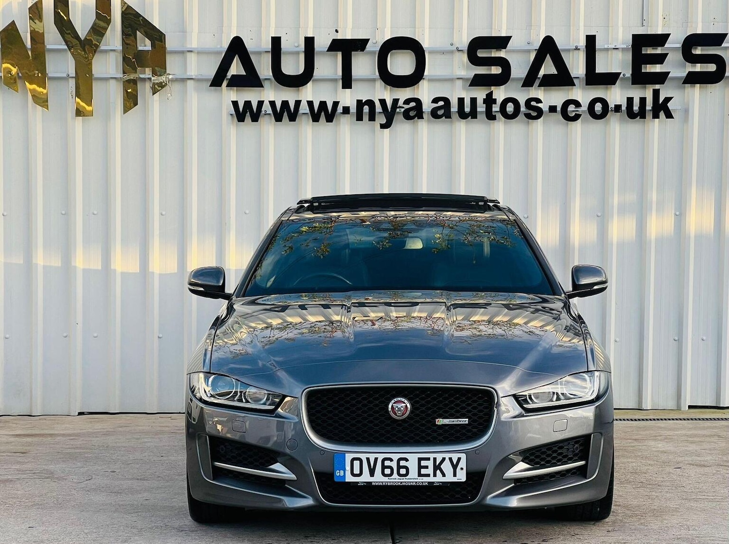 Used Jaguar XE 2016 for sale - 76631546: Photo 11