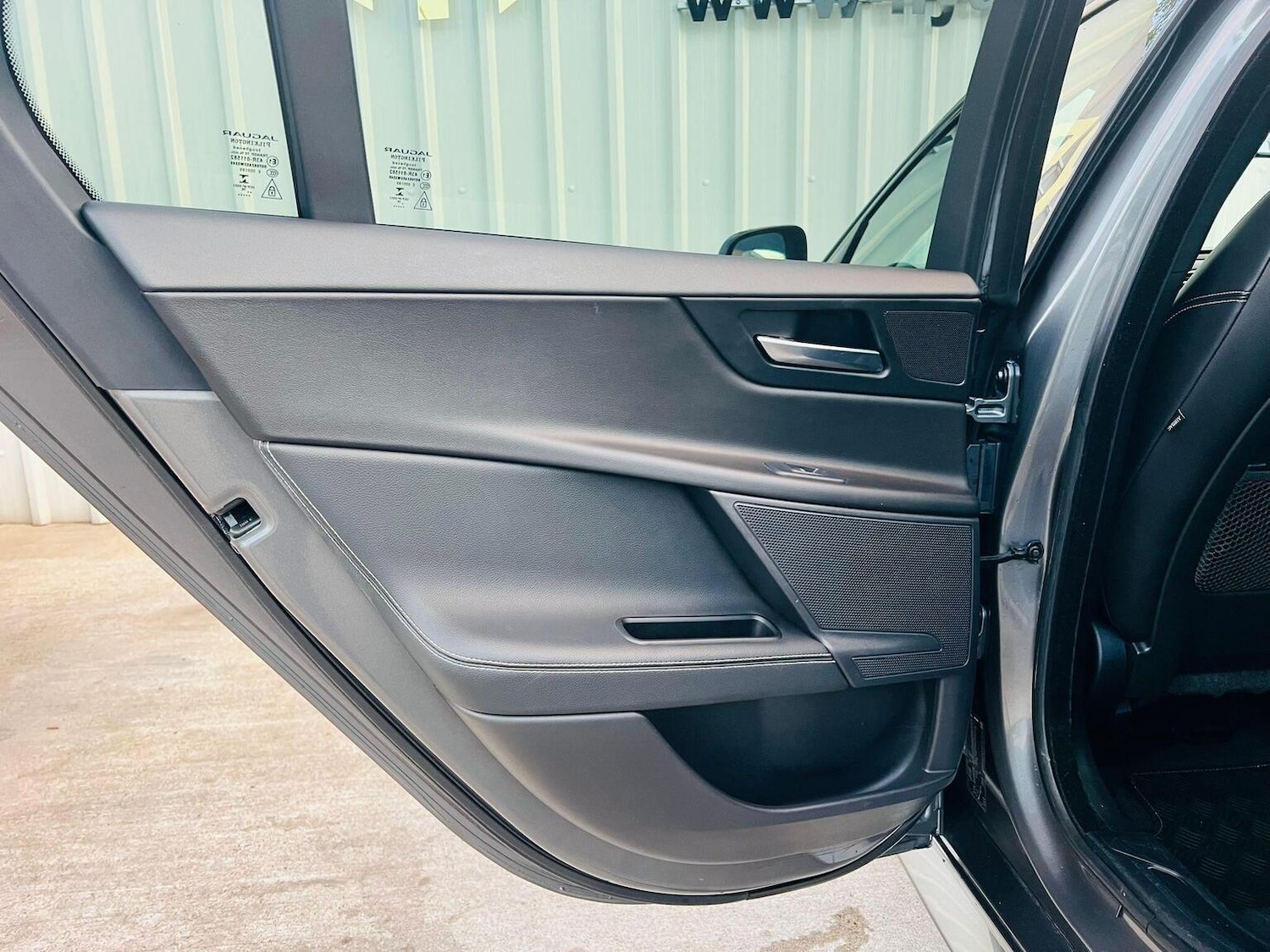 Used Jaguar XE 2016 for sale - 76631546: Photo 23