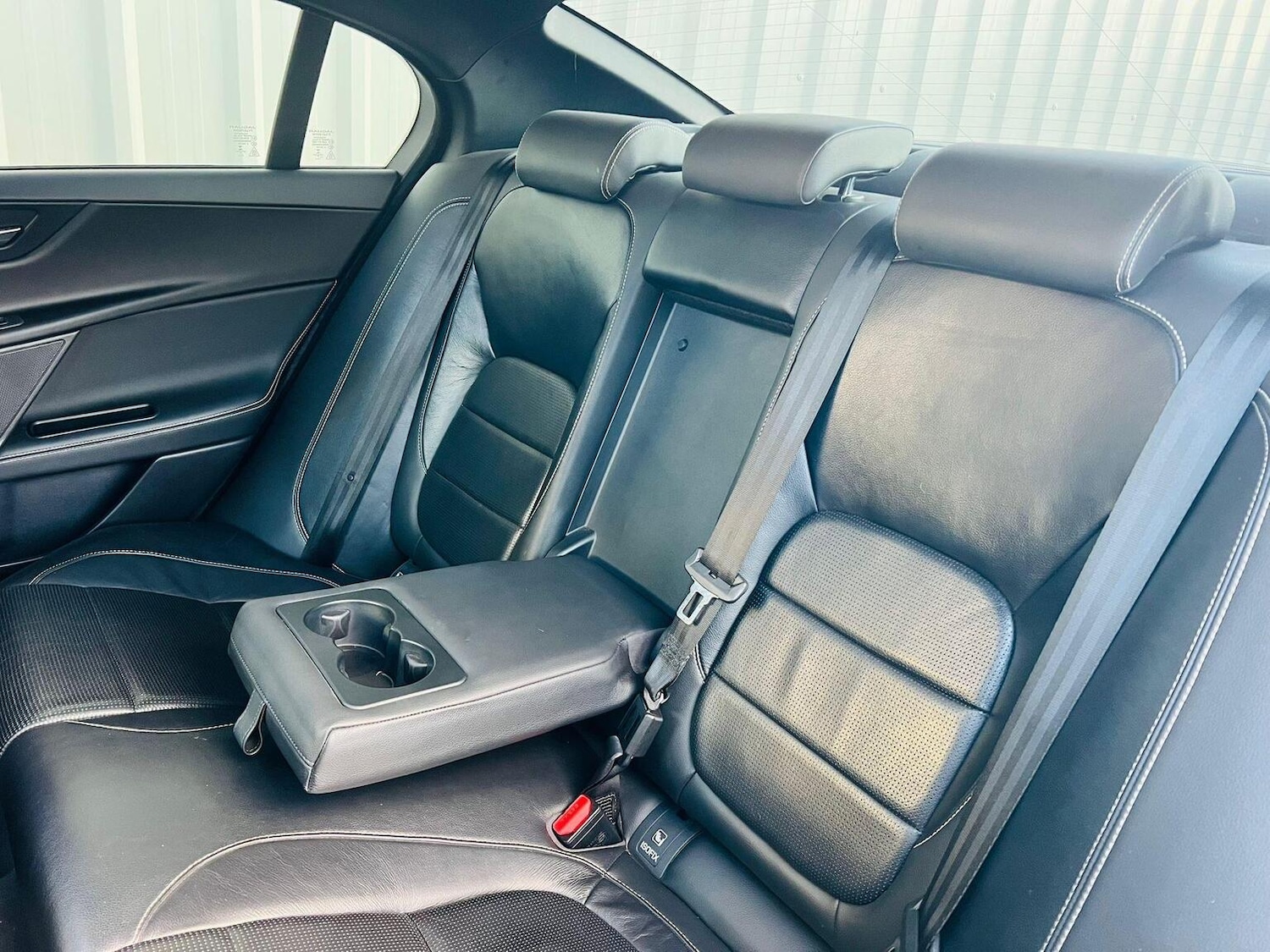 Used Jaguar XE 2016 for sale - 76631546: Photo 28