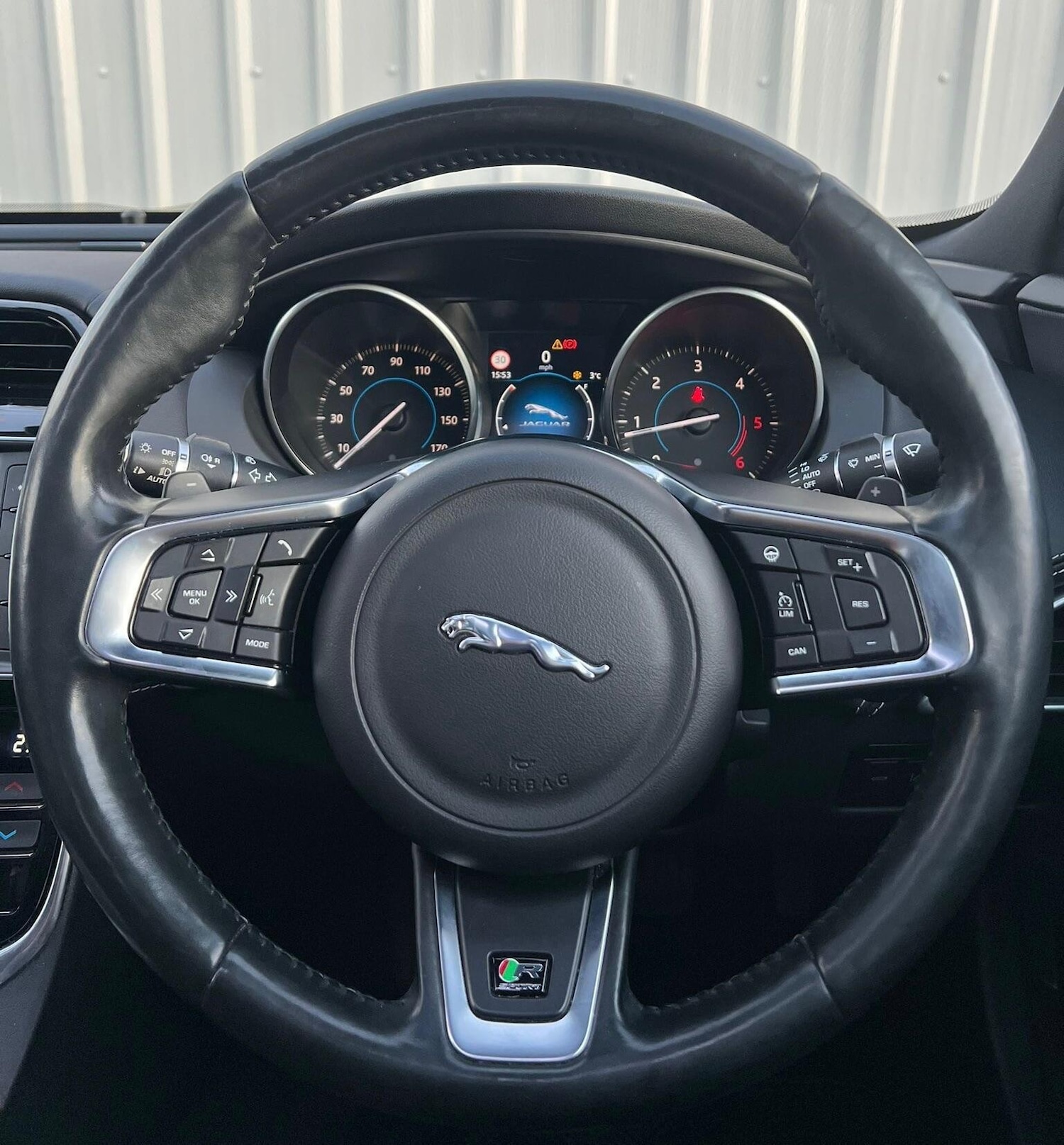 Used Jaguar XE 2016 for sale - 76631546: Photo 38