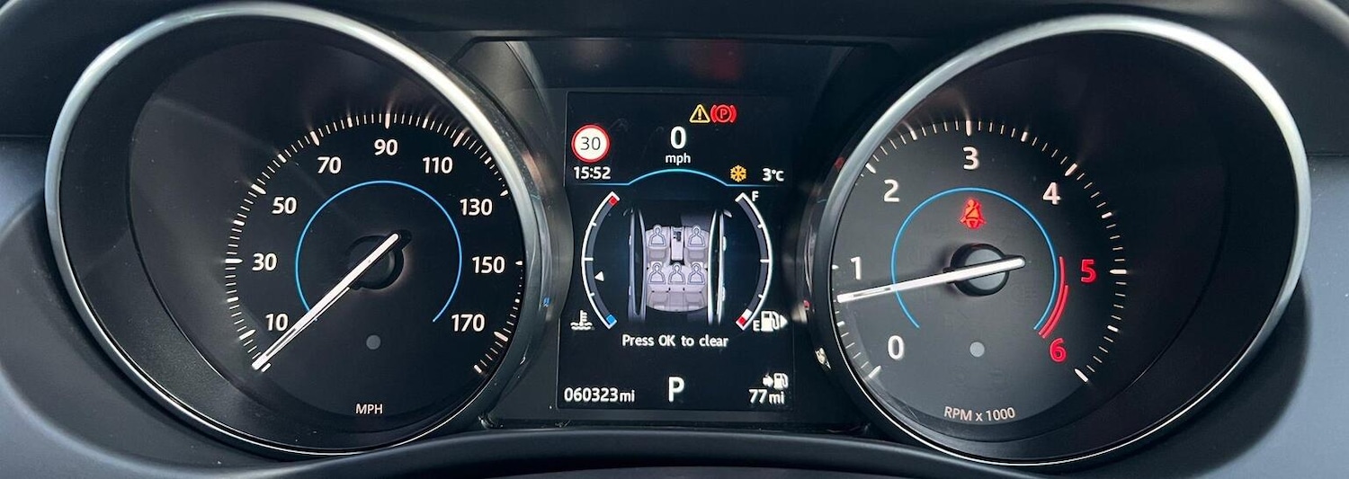 Used Jaguar XE 2016 for sale - 76631546: Photo 44