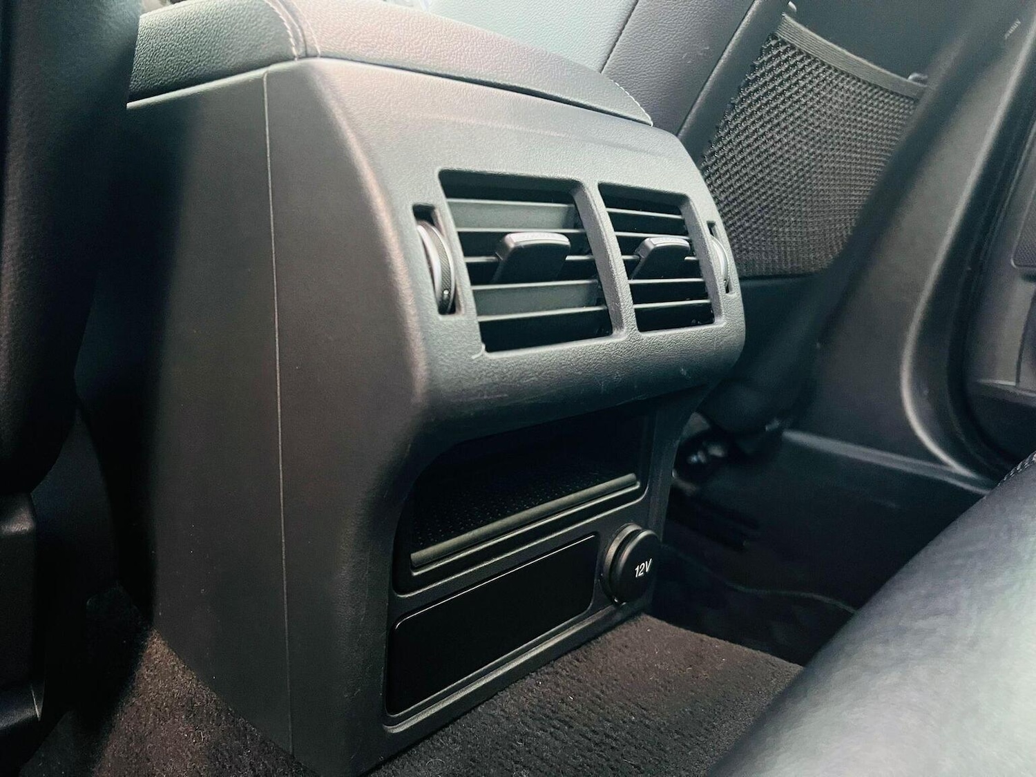 Used Jaguar XE 2016 for sale - 76631546: Photo 48