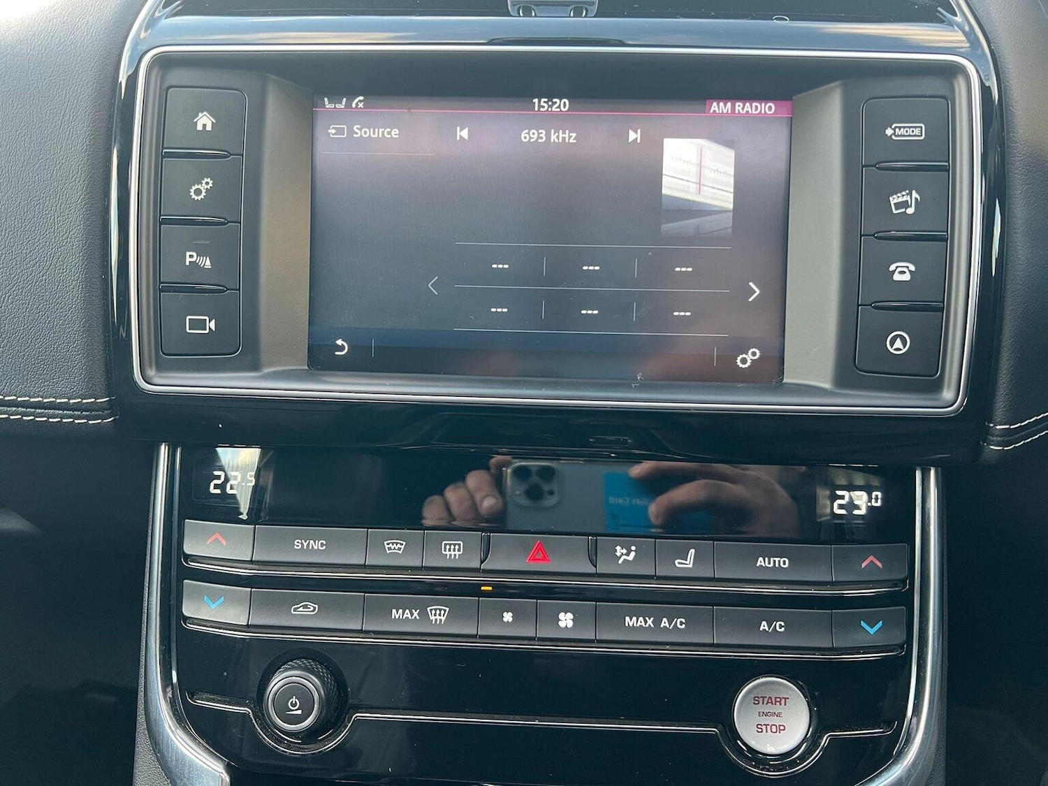 Used Jaguar XE 2016 for sale - 76631546: Photo 51