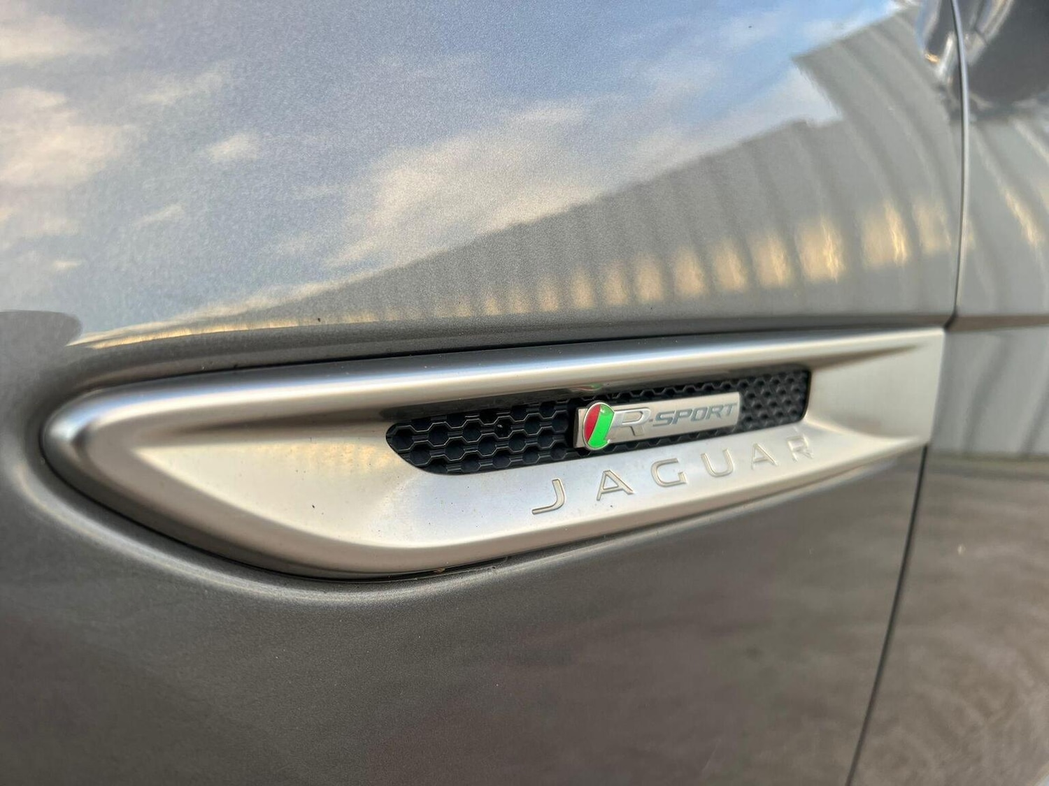 Used Jaguar XE 2016 for sale - 76631546: Photo 55