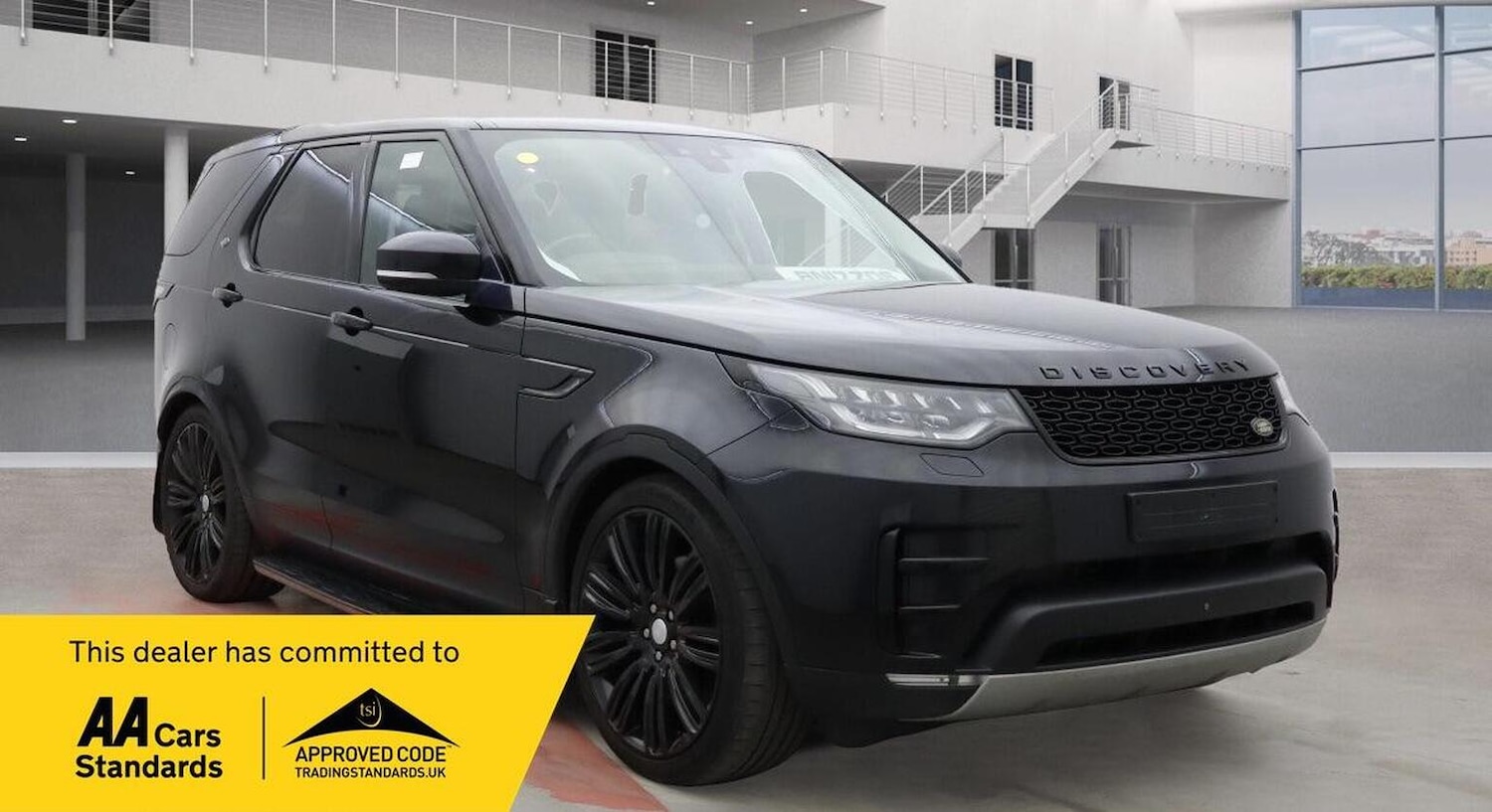 Used Land Rover Discovery 2017 for sale - 76817539: Photo 2