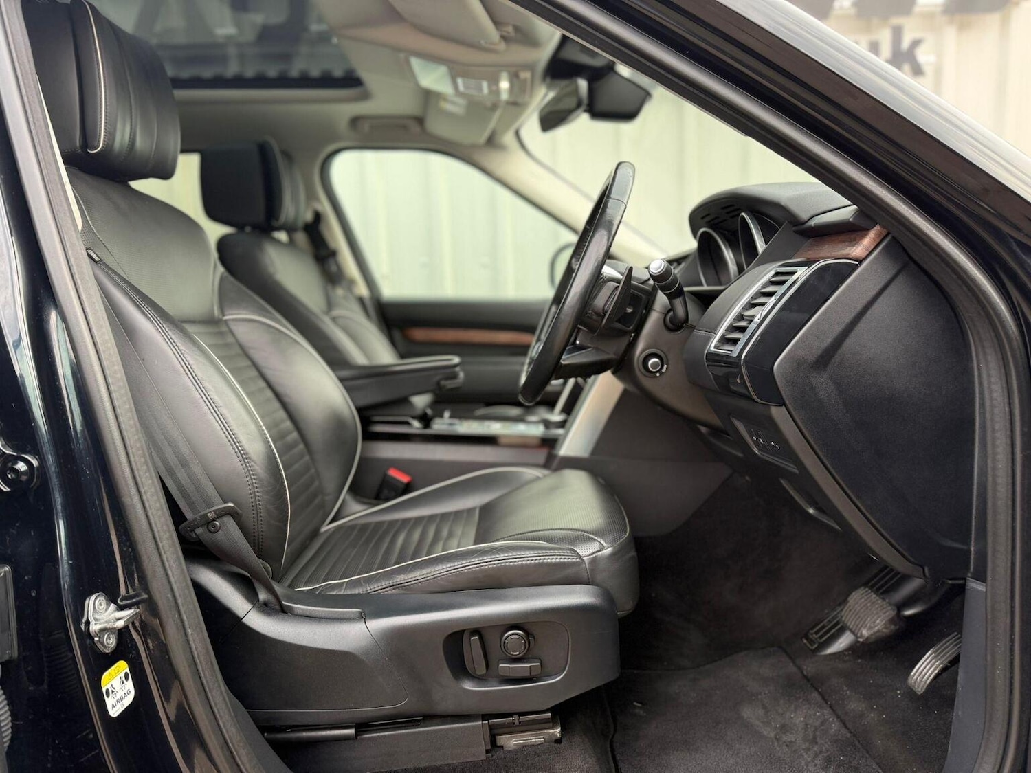 Used Land Rover Discovery 2017 for sale - 76817539: Photo 27