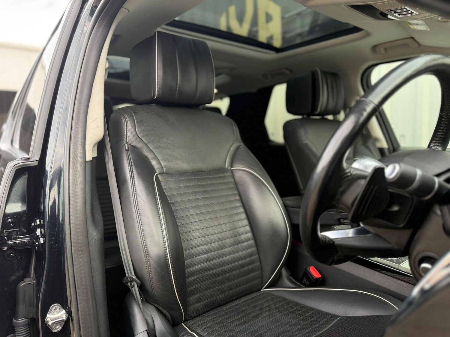 Used Land Rover Discovery 2017 for sale - 76817539: Photo 31