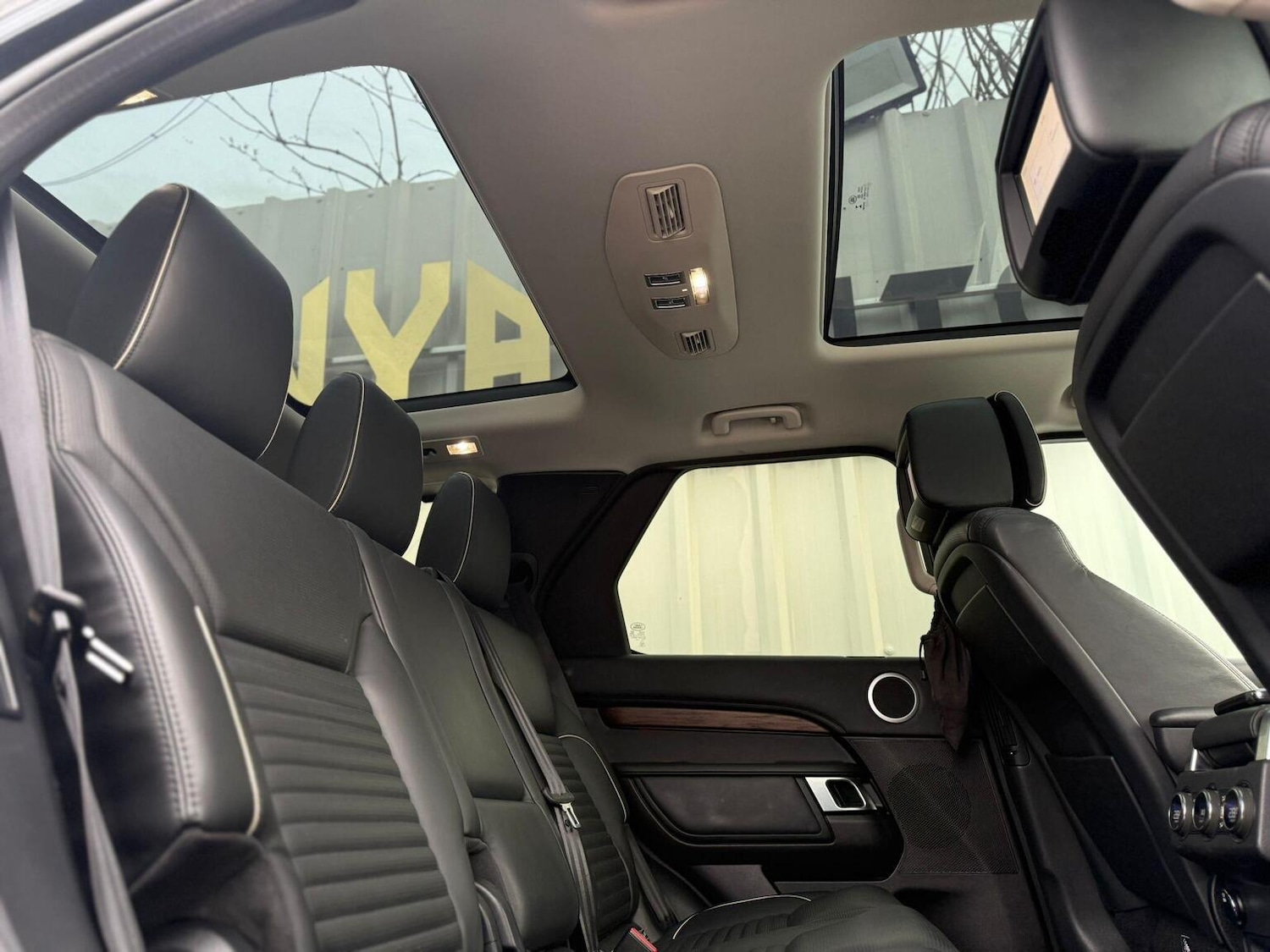 Used Land Rover Discovery 2017 for sale - 76817539: Photo 33