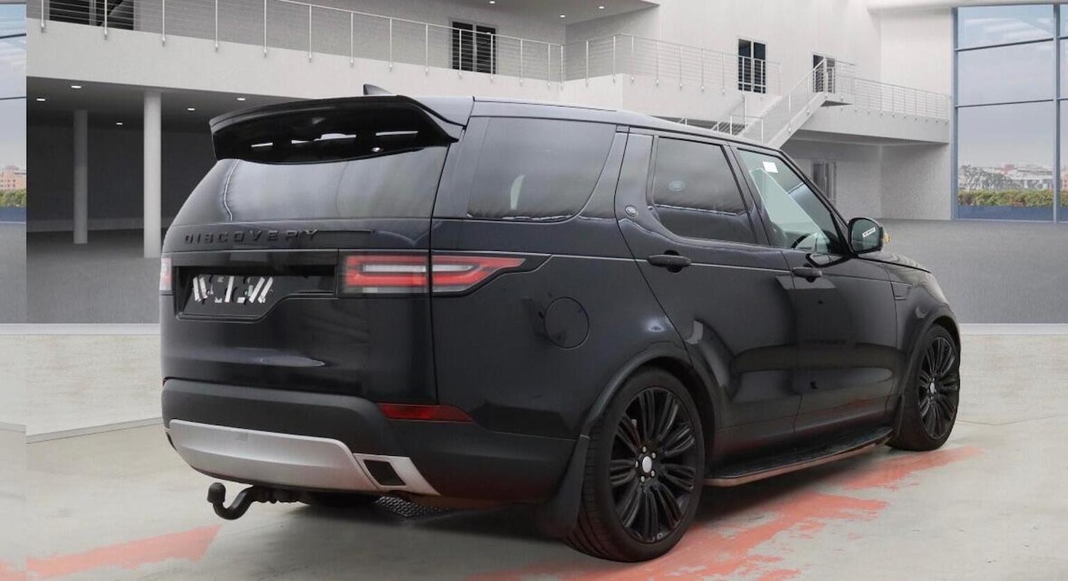 Used Land Rover Discovery 2017 for sale - 76817539: Photo 5