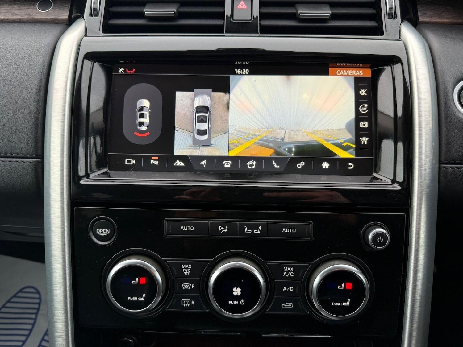 Used Land Rover Discovery 2017 for sale - 76817539: Photo 61