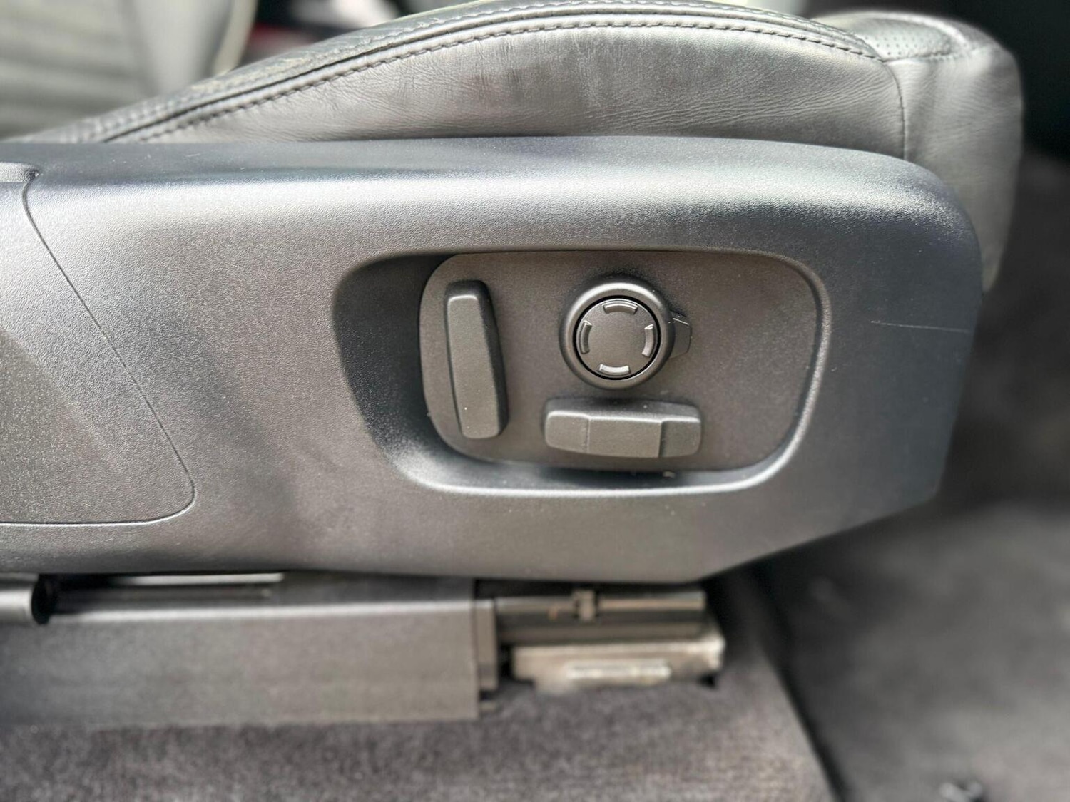 Used Land Rover Discovery 2017 for sale - 76817539: Photo 75