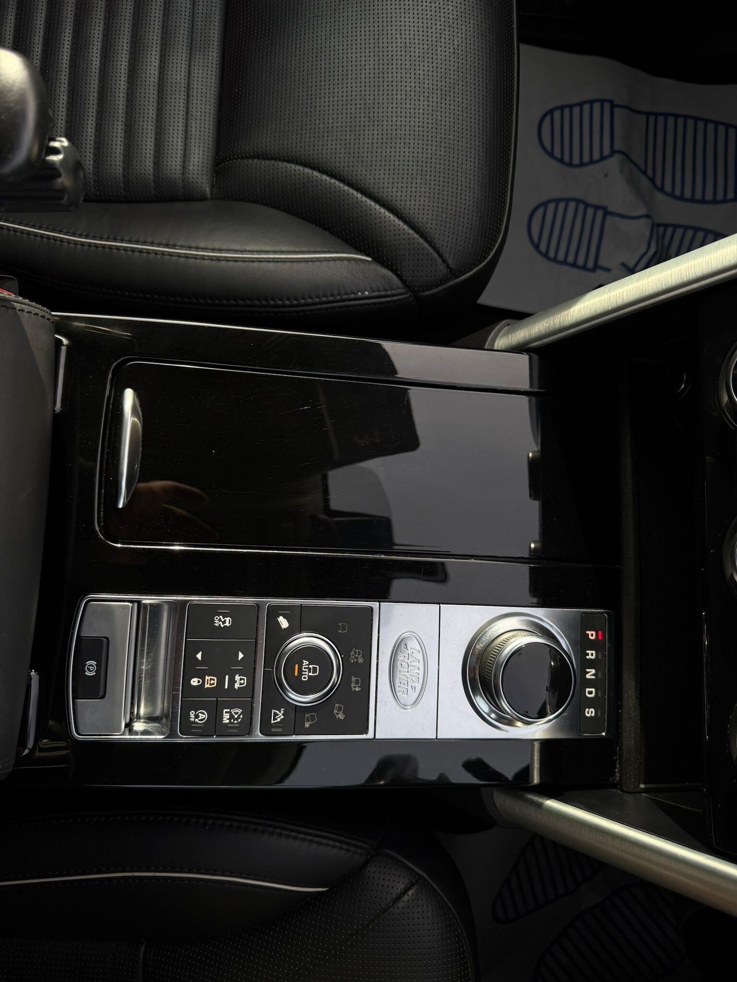 Used Land Rover Discovery 2017 for sale - 76817539: Photo 76