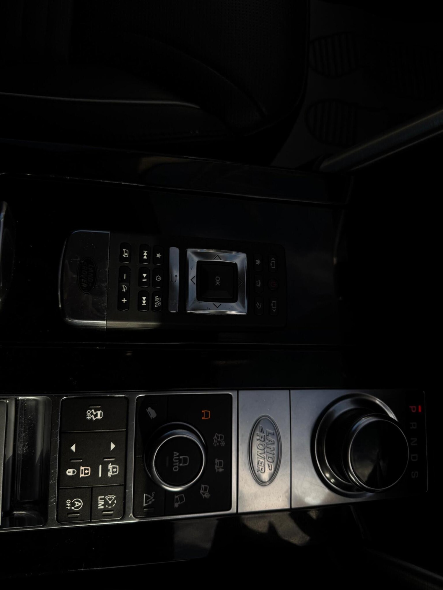 Used Land Rover Discovery 2017 for sale - 76817539: Photo 77