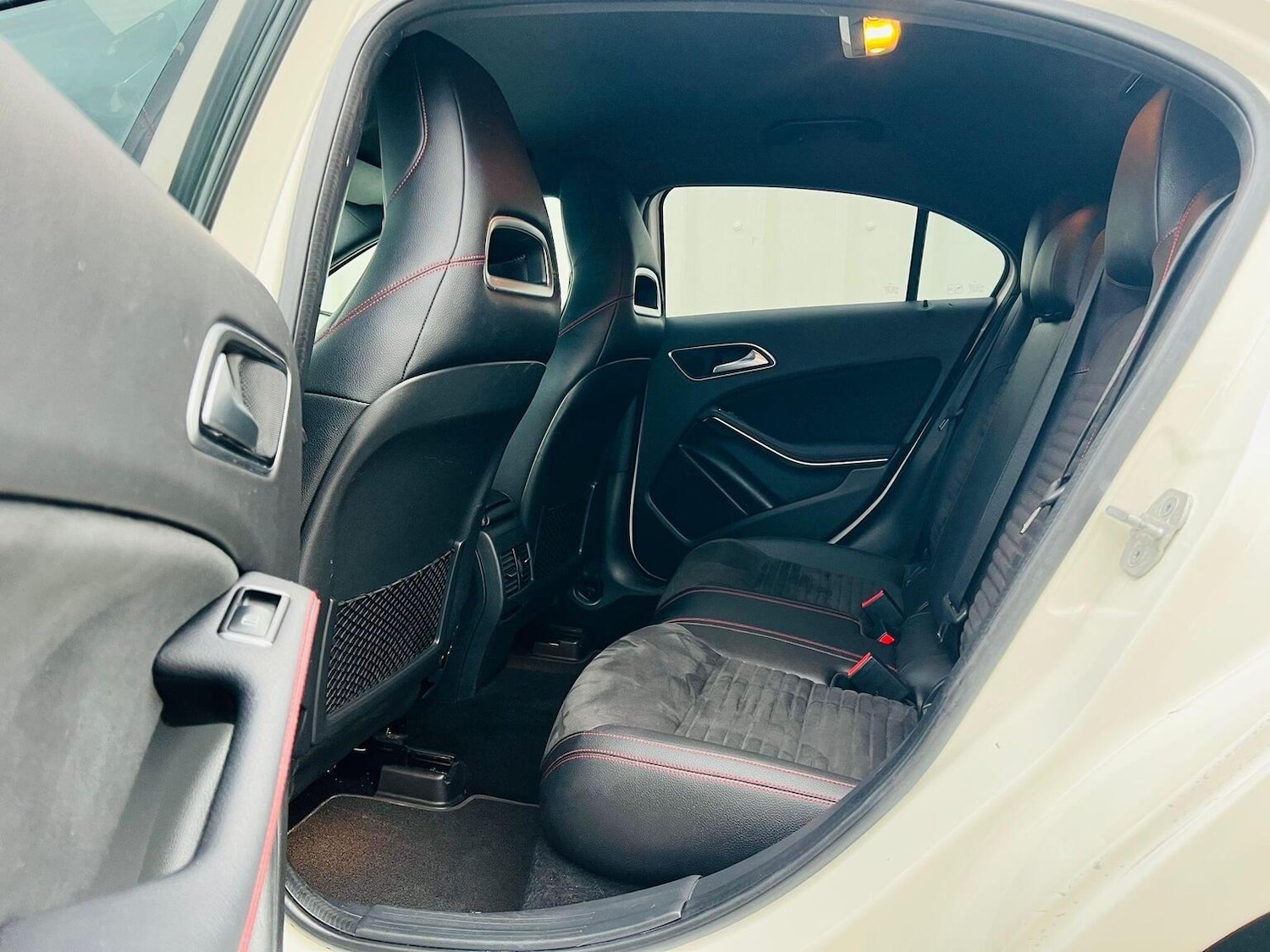 Used Mercedes-Benz A-Class 2015 for sale - 76974355: Photo 30