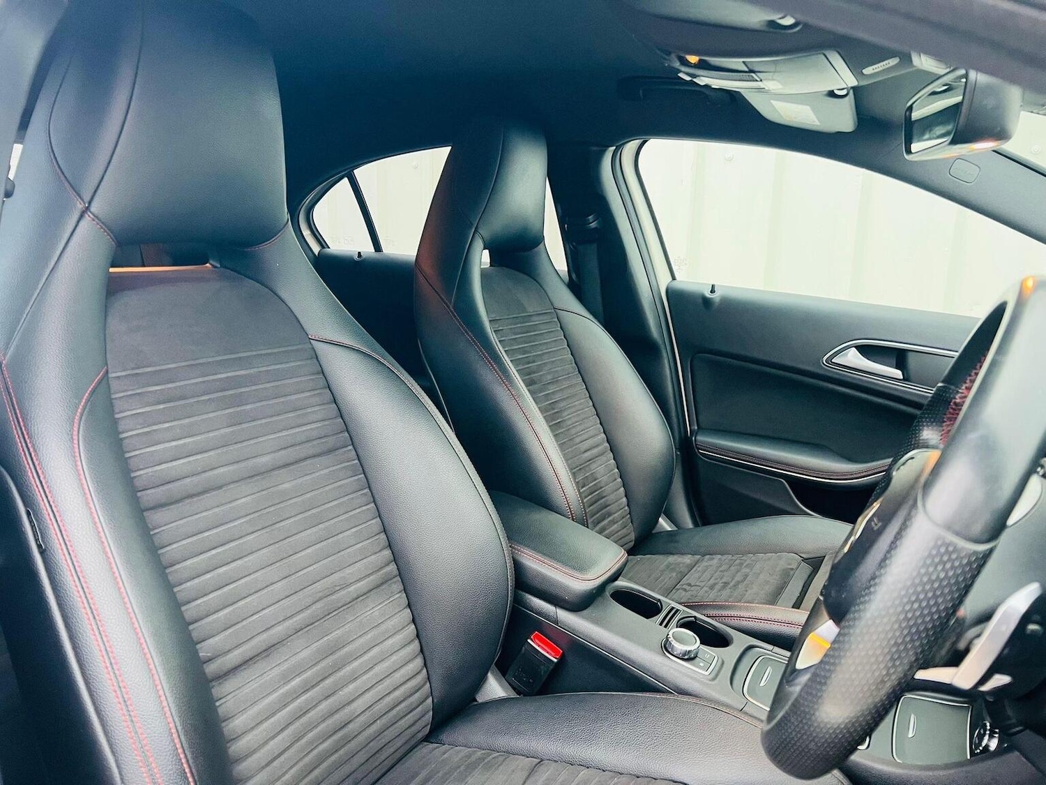 Used Mercedes-Benz A-Class 2015 for sale - 76974355: Photo 31