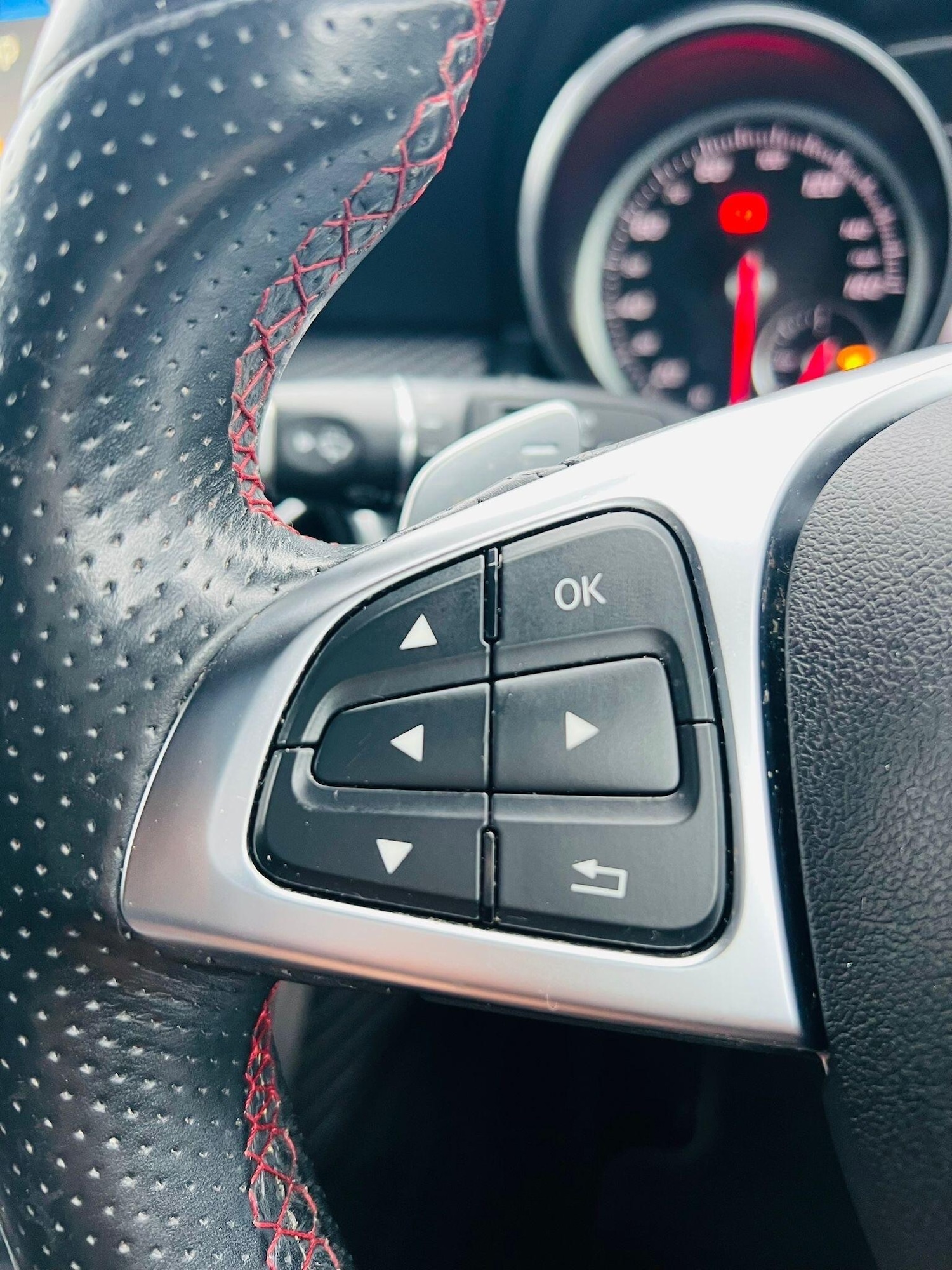 Used Mercedes-Benz A-Class 2015 for sale - 76974355: Photo 41