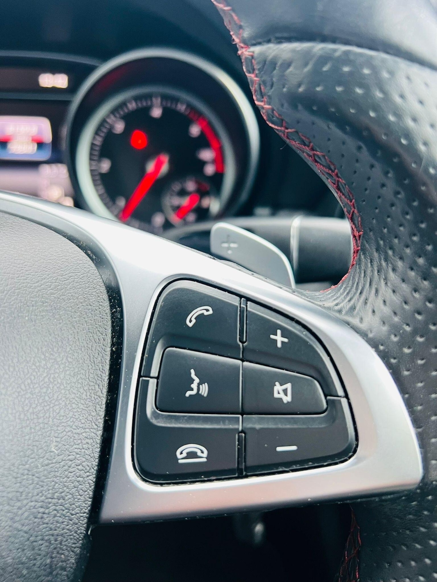 Used Mercedes-Benz A-Class 2015 for sale - 76974355: Photo 42