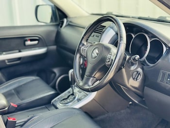 Used Suzuki Grand Vitara 2011 for sale - 77836892: Photo