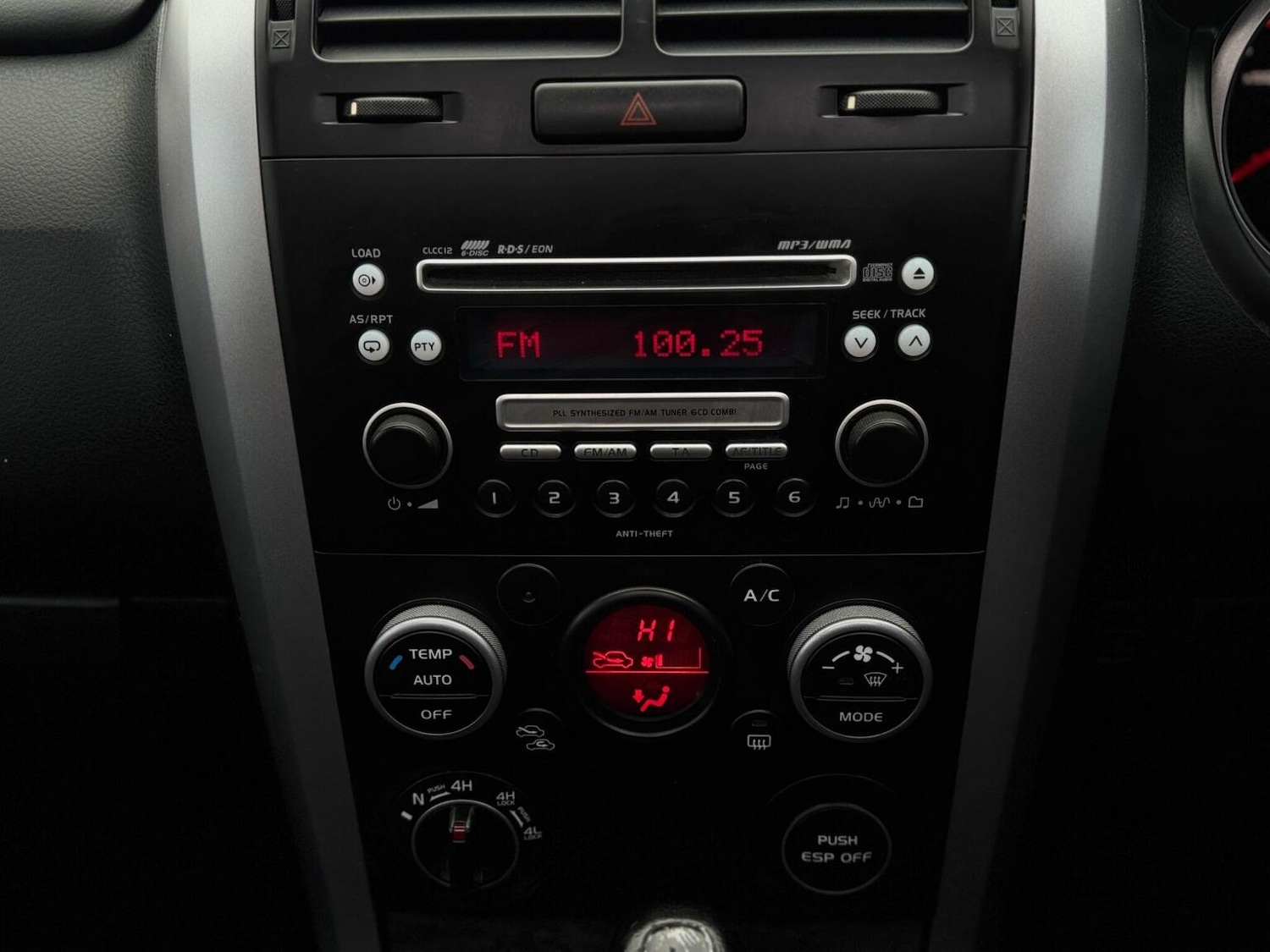 Used Suzuki Grand Vitara 2011 for sale - 77836892: Photo 33