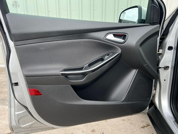 Used Ford Focus 2015 for sale - 76126364: Photo 28